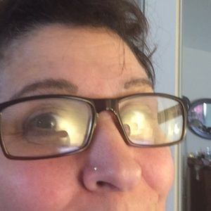 Meet your Posher, Dee